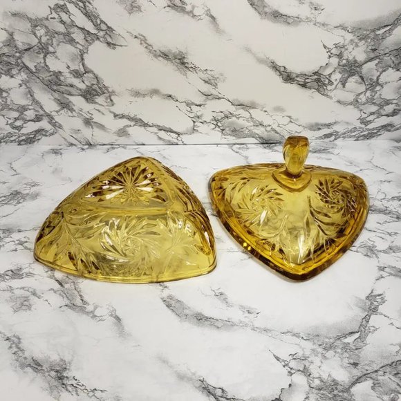 Hazel Atlas Honey Glass Triangle Lidded Dish Vintage - Picture 5 of 8